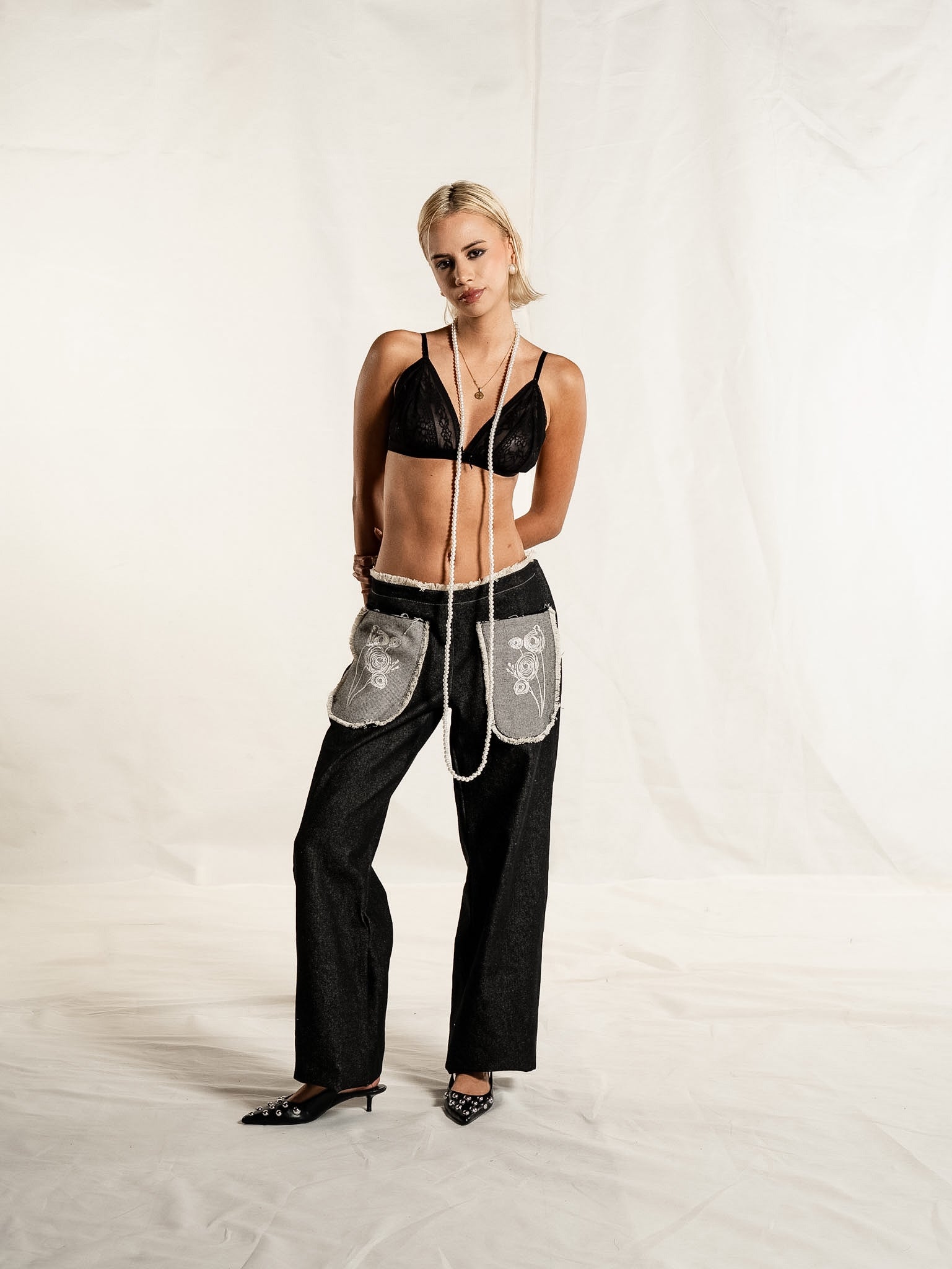 Pocket fringe pants